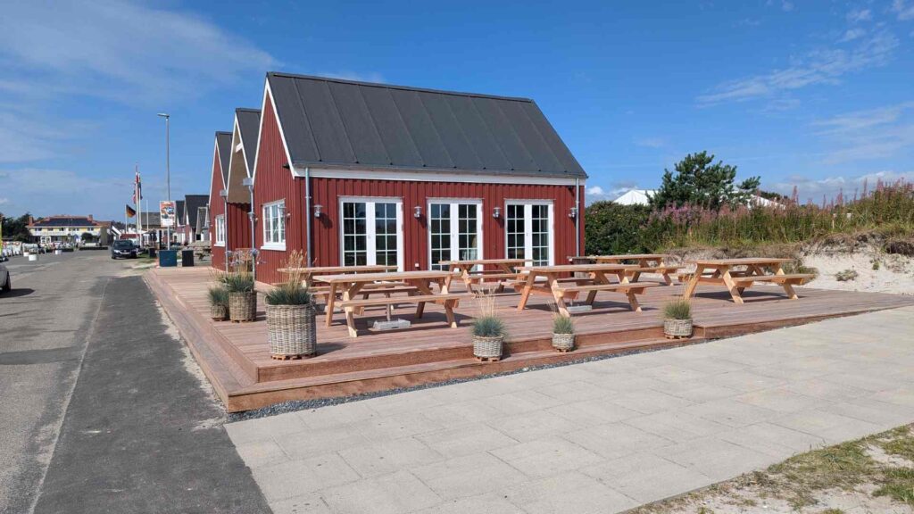 På terrassen ved Molehuset finder du altid plads til en pause.